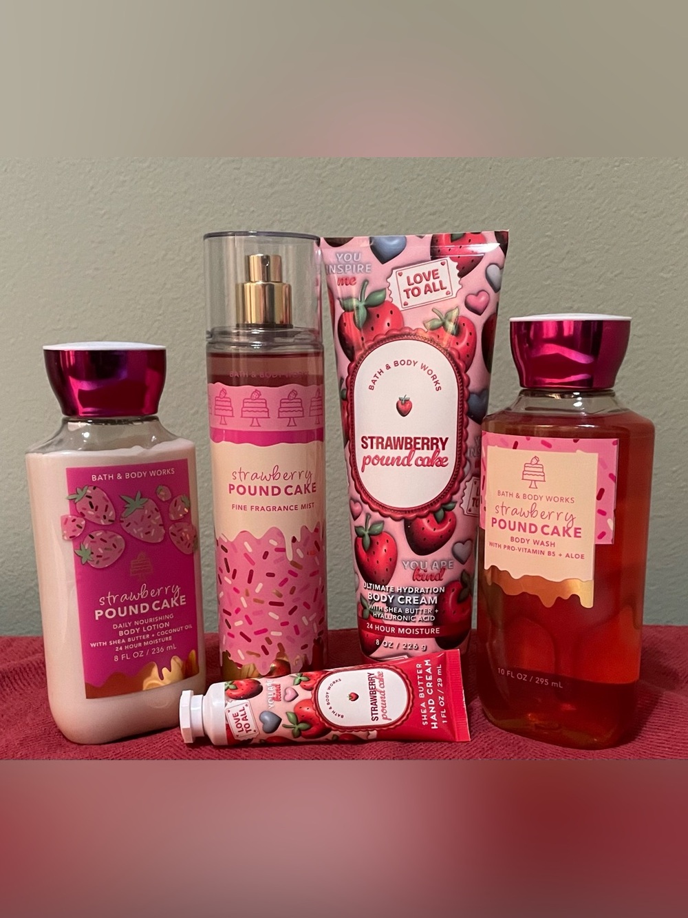 Bath & Body Works STRAWBERRY POUND CAKE Five Piece Set *Last One*